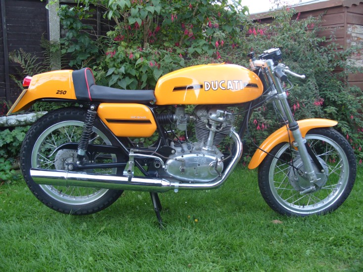 ducati 250 resprayed to original spec